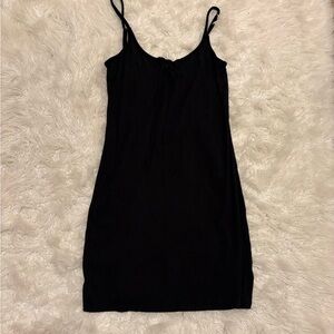 Black Sleeveless Dress